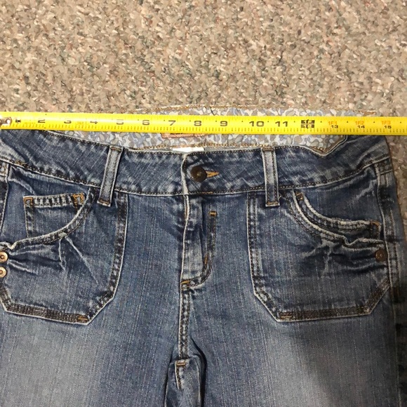 Jean Capris - Picture 4 of 5